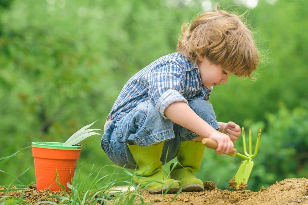 Kids digging in the dirt